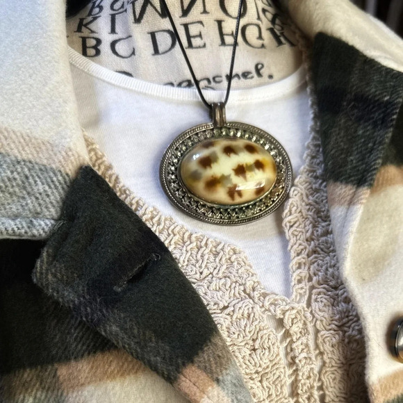 Oversized silver western style medallion black cord rope short choker necklace - Picture 1 of 2